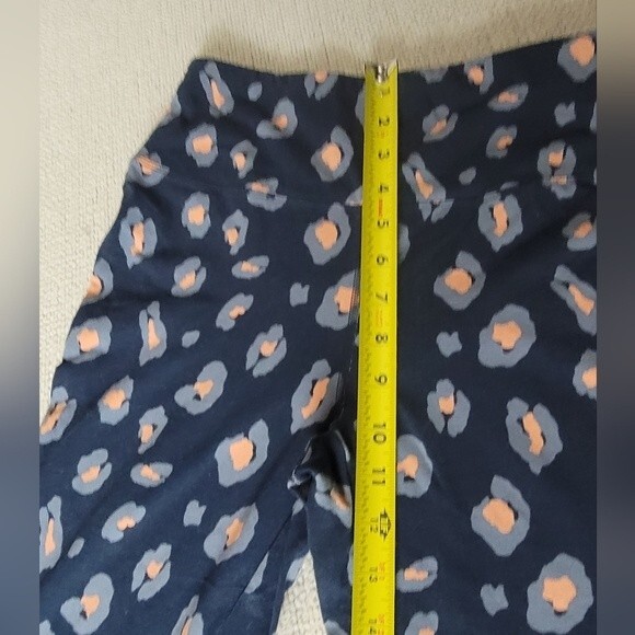 Wonderly Studio Athletic Blue Leopard Print Bundle Long Tank Top and Leggings - Picture 7 of 11